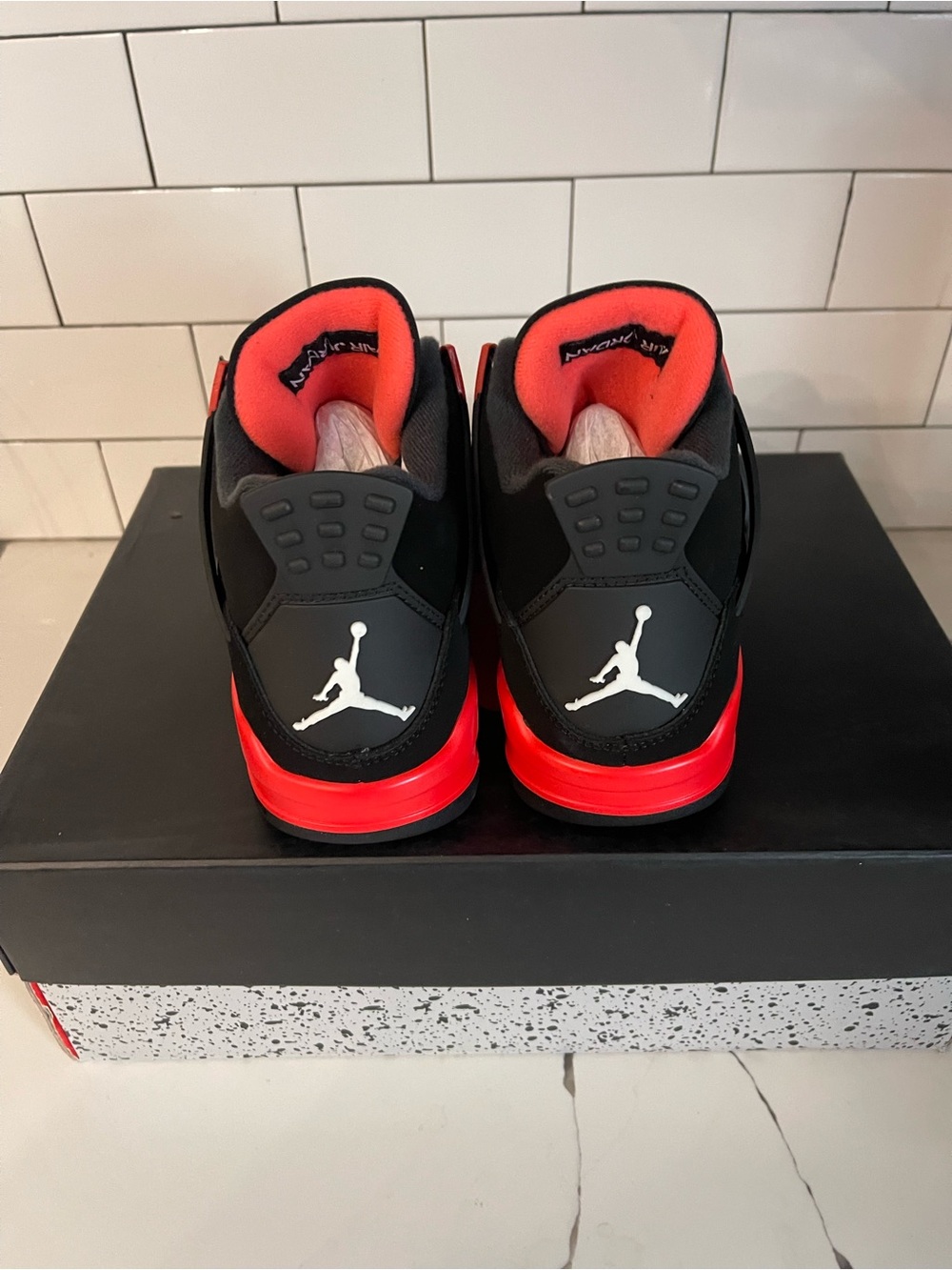 Men’s Retro 4 Red Thunder Size 6.5. - Picture 7 of 8